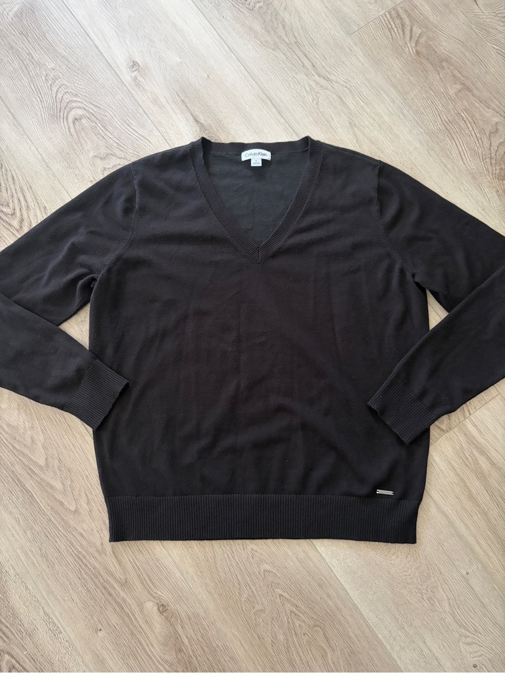 Calvin Klein Womans Black V-Neck Knit Sweater